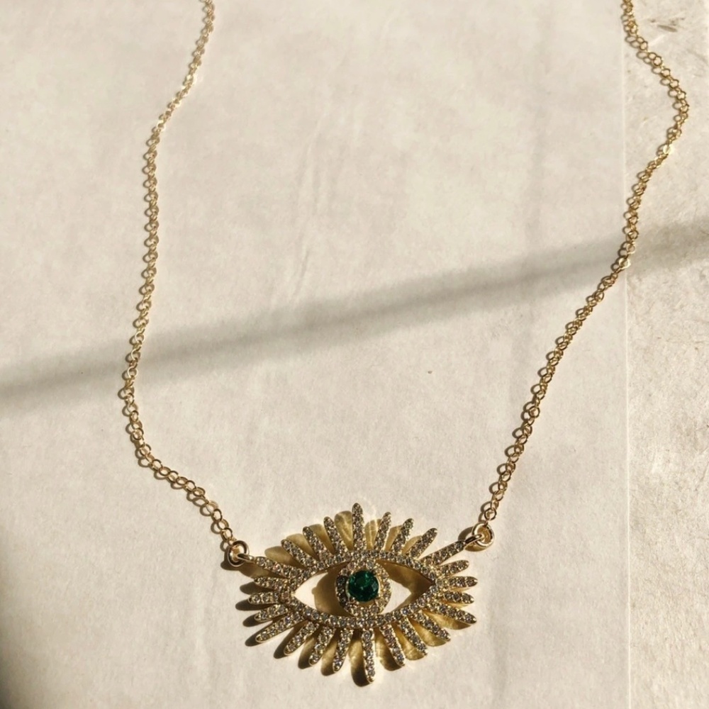 Queen B Eye Necklace